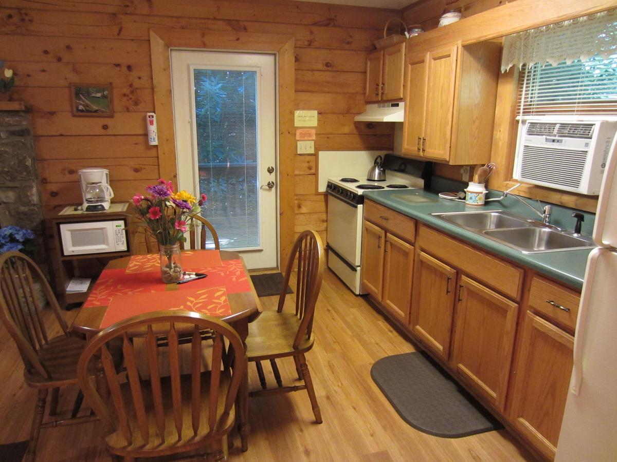 Misty Creek Log Cabins Maggie Valley Exterior foto